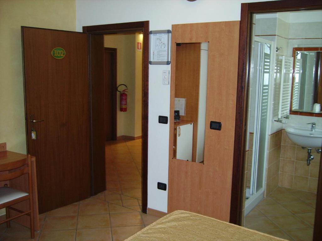 Hotel Fontana Rubiera Zimmer foto